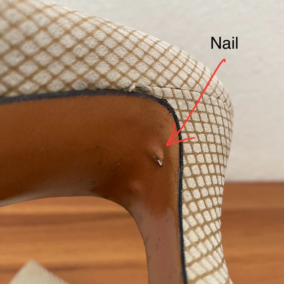 Vintage SALVATORE FERRAGAMO Nude Beige Micro Waffle Suede Heel Pumps Size 6 AAAA - Picture 15 of 15